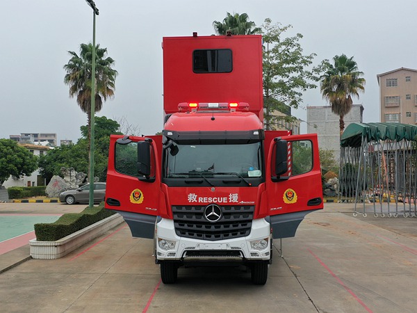 奔馳指揮車6.jpg